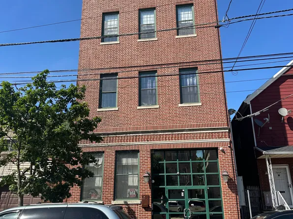 (undisclosed Address), Bayonne, NJ 07002