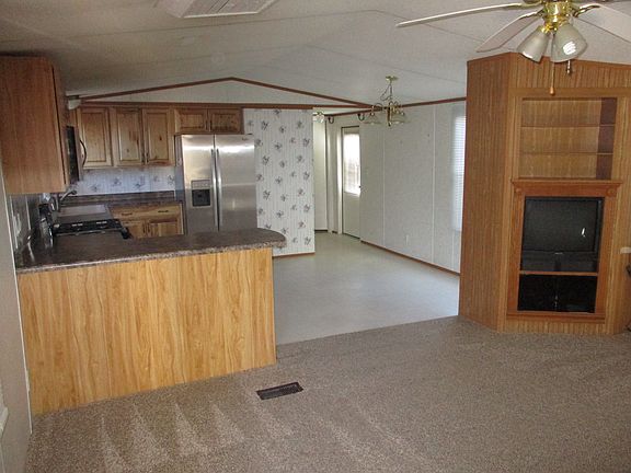 3rd image of 1137 Los Claveles Dr SE