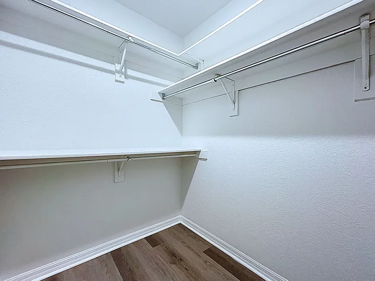 2881 Hammock Dr — Photo 32