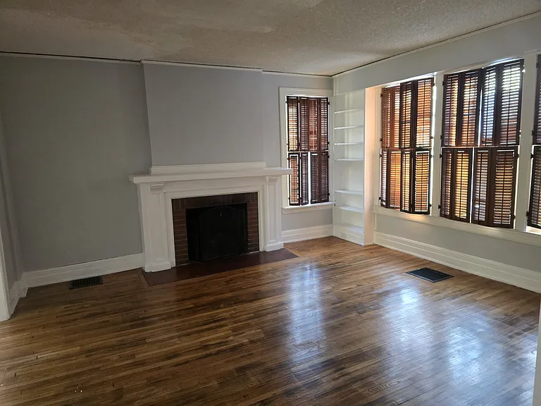 8127 Agnes St — Photo 5