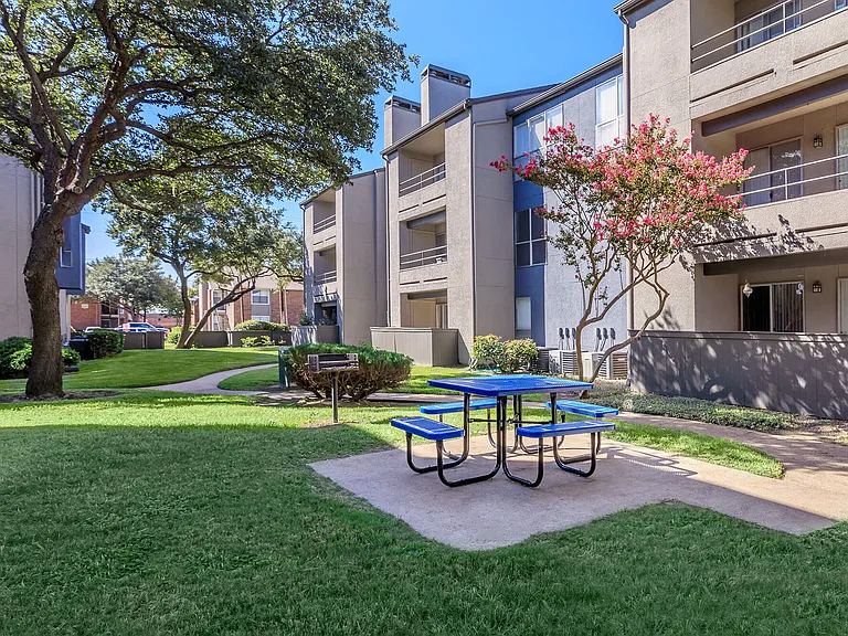 One Townecrest Apartments — Photo 5