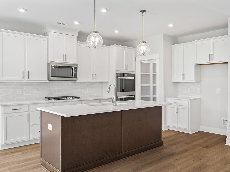 1st image of 1018 Inez Dr Lot 185