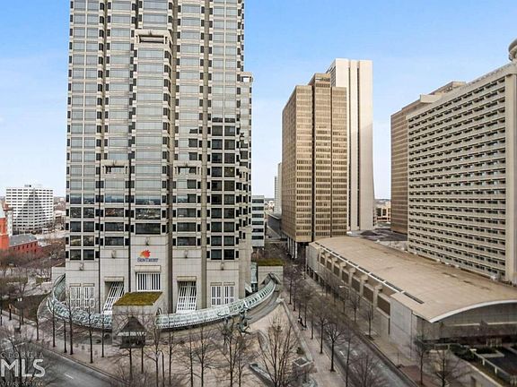 3rd image of 300 Peachtree St NE APT 11I