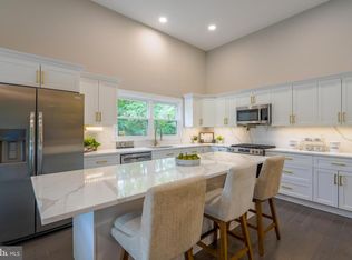 501 Flora Cir, Springfield, PA 19064