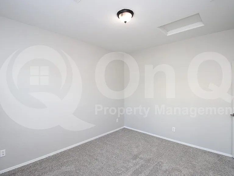 1611 W Tombstone Trl — Photo 12
