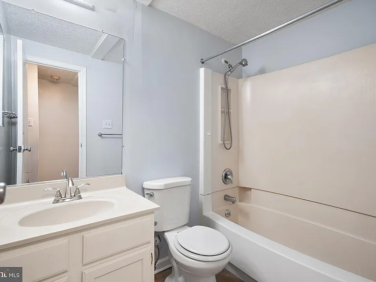 1326 N Stockton St — Photo 21