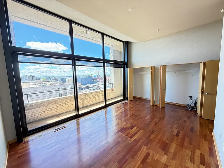 320 E Buffalo St #803 — Photo 18