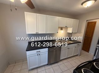 1031 Cromwell Ave, Saint Paul, MN 55114