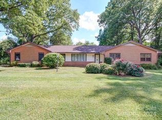 3015 Gardner Park Dr, Gastonia, NC 28054