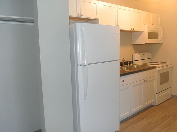 4th image of 10 19th Ave SE #3