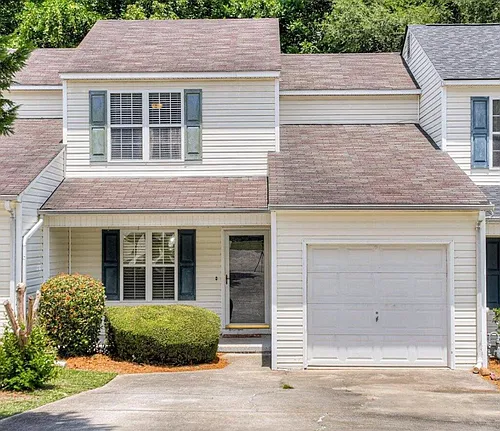 323 Crawford Mill Ln Photo 1