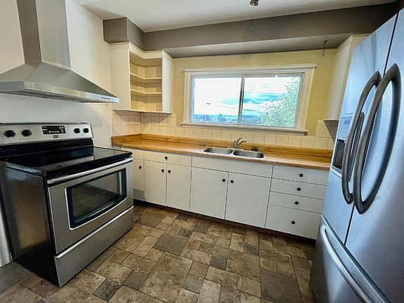 4th image of 143 Lodgepole Dr
