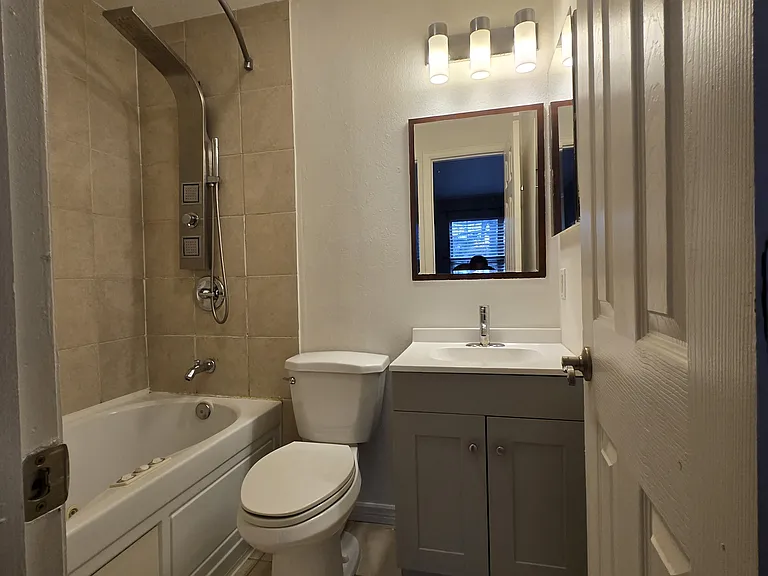 11809 E Kepner Dr — Photo 32