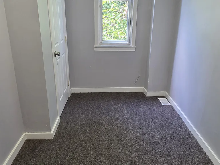 2550 W Pratt St — Photo 7