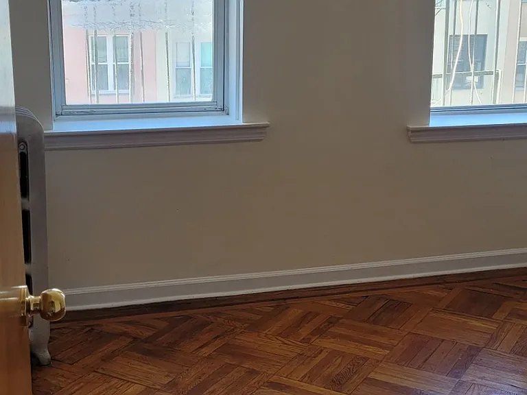 550 79th St #3 — Photo 9