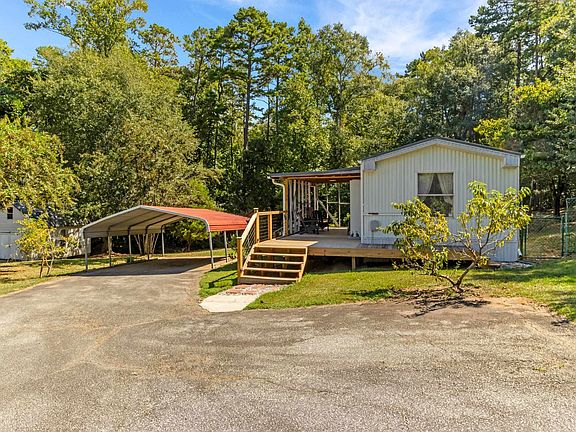 3rd image of 506 Charlies Creek Rd