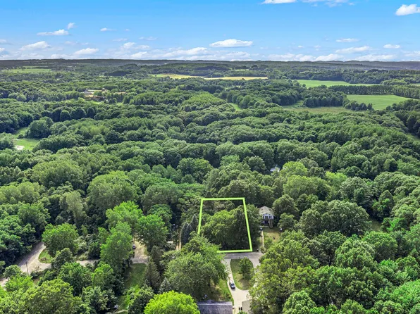 5717 S Leelanau Cir, New Era, MI 49446