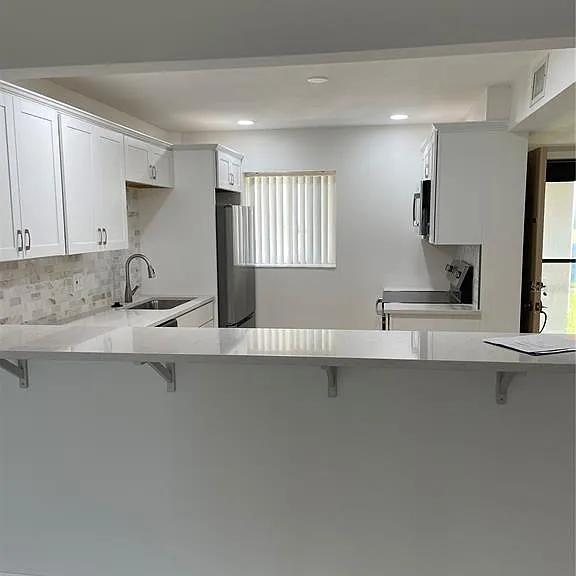 845 S Gulfview Blvd #110 — Photo 3