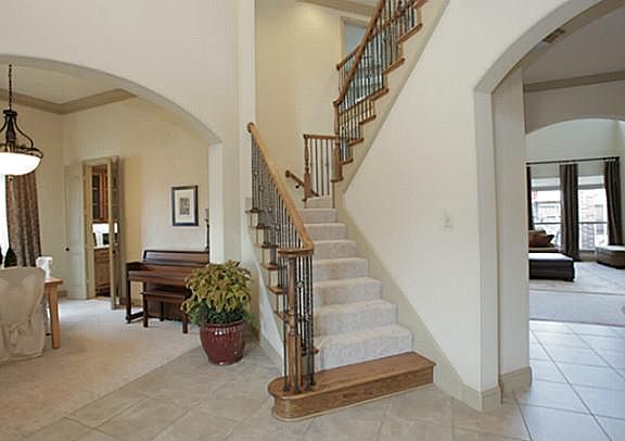 5th image of 763 Windsong Ln
