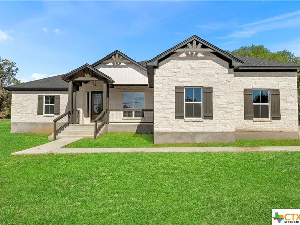 361 Stallion Springs Dr, Fischer, TX 78623