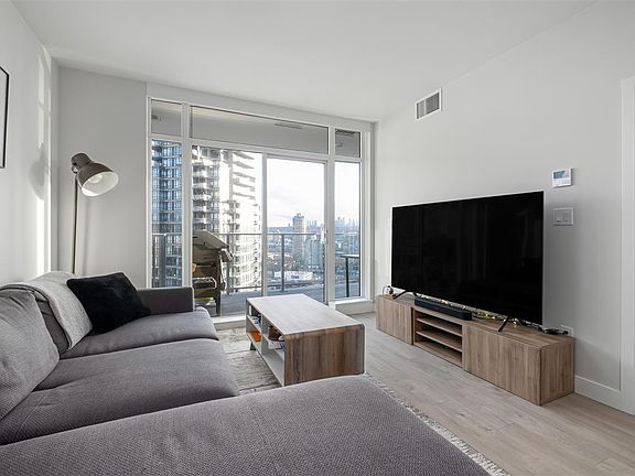 4th image of 1788 Gilmore Ave #1501