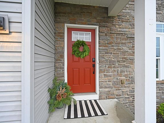 3rd image of 6131 Royal Garden Ct