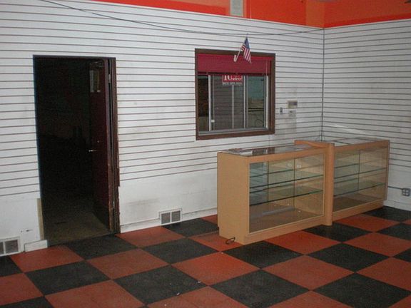 4th image of 8113 N Milwaukee Ave