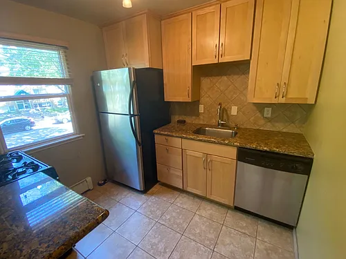 656 Ashland Ave Photo 1