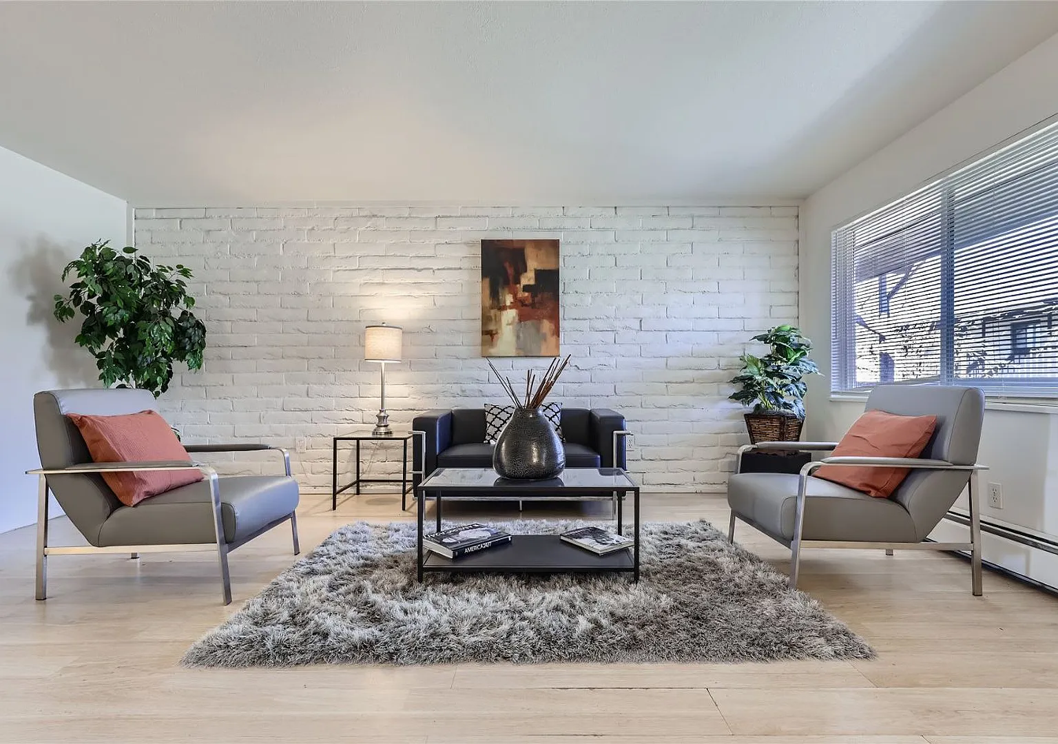 2 Bedroom 1 Bathroom Condo in Cherry Creek! — Photo 1