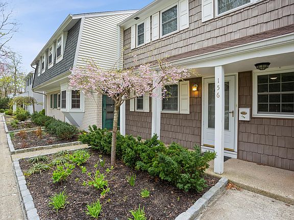 3rd image of 156 Village Dr APT 156