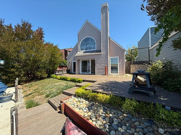 2nd image of 606 Bridgeport Ln