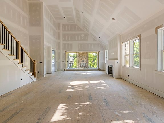 5th image of 1200 Clifton Ln