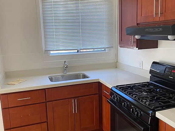 4th image of 1580 Madison St APT 103