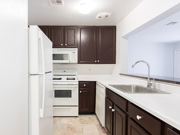 2nd image of 394 S Harrison St #D06715b04