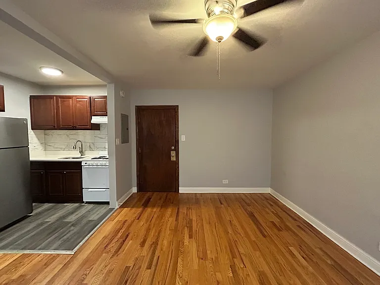 6957 N Ashland Blvd #304 — Photo 4