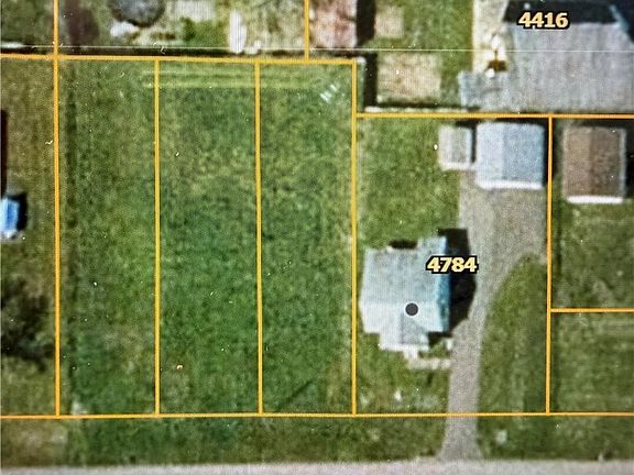 4th image of 4784 Chester Ave