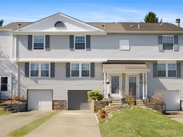 2502 Hawthorne Dr, Oakdale, PA 15071