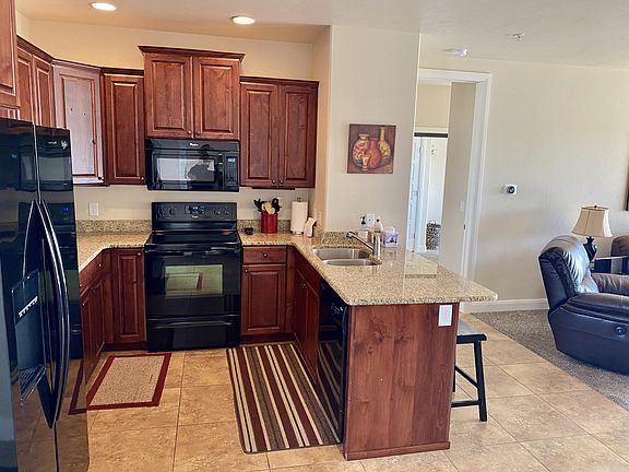 5th image of 225 N Country Ln Unit 80