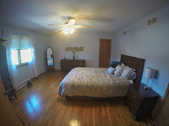 Upstairs bedroom
