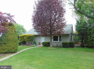 725 Girard Ave, Hamburg, PA 19526