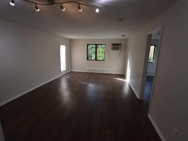 24 Sunrise Dr — Photo 3