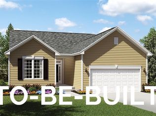 37651 Hunter Lake Dr, North Ridgeville, OH 44039