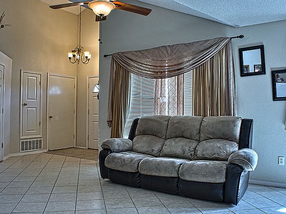 4th image of 509 Thayer Pease Ave
