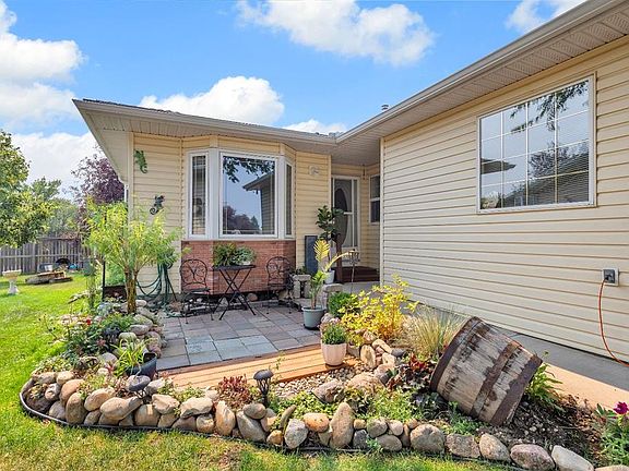 2nd image of 36 N Dovista Ct SE