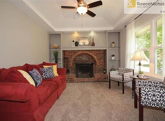 Formal sitting room