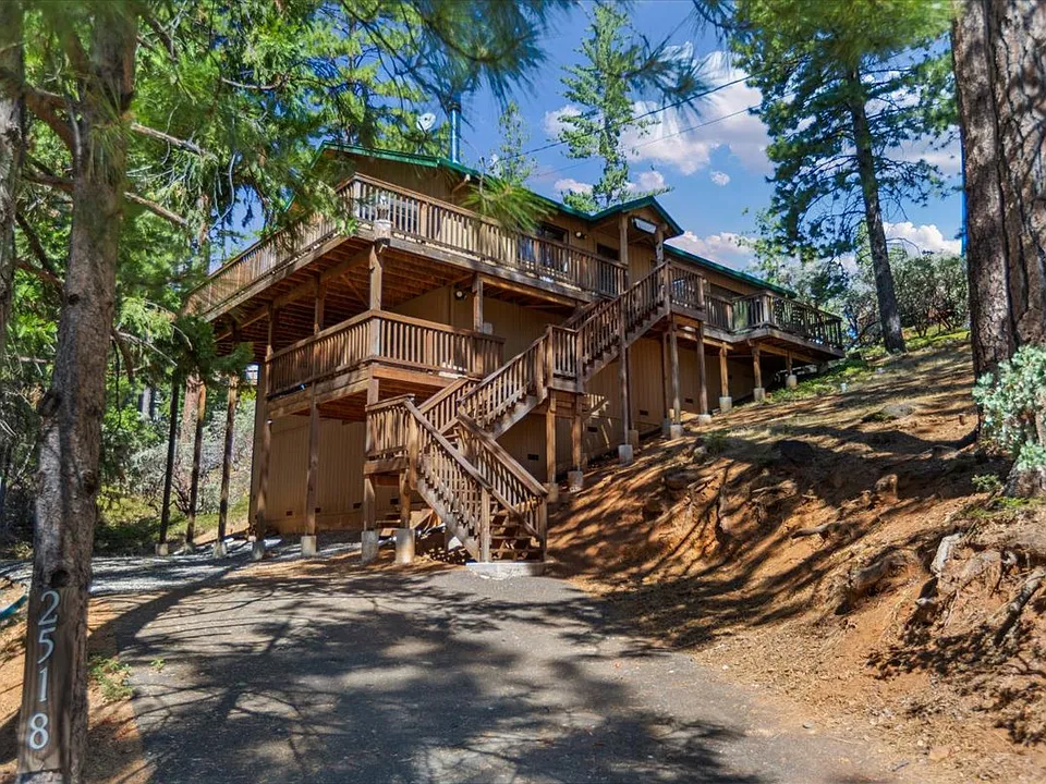 2518 Elizabeth Dr