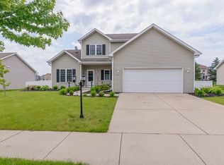 271 Amber Dr, Whitewater, WI 53190