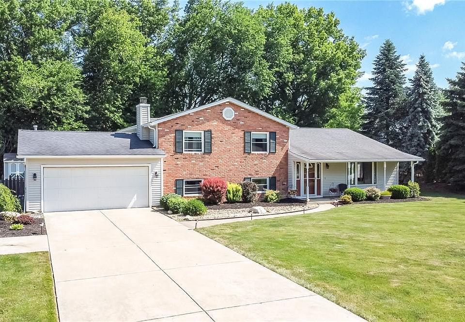1st image of 32780 Coventry Ct
