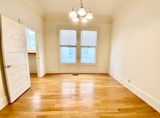 Full Floor Flat. Parking! In-Unit Laundry! Dishwasher!, San Francisco, CA 94114