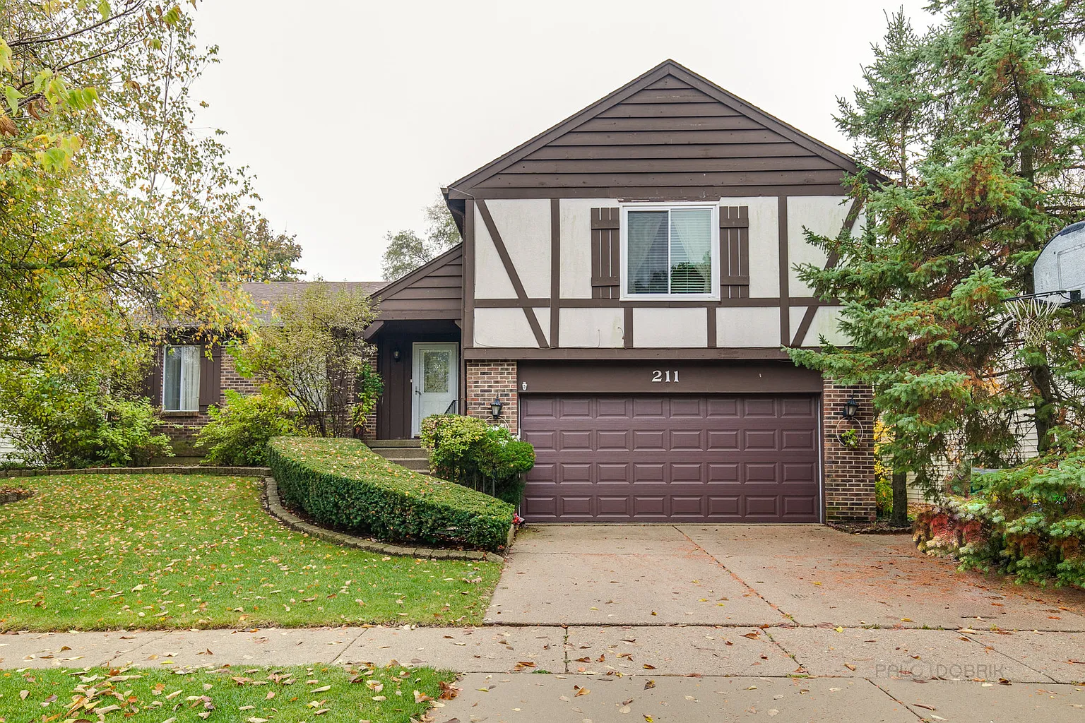 211 Alpine Dr photo 1